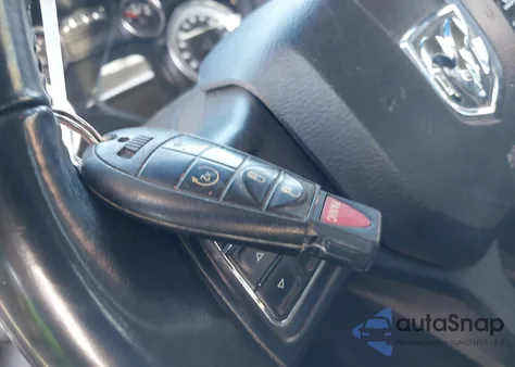 2018 Ram 1500 Big Horn Quad Cab 4X4 6'4 Box z USA, uszkodzony, nr VIN 1C6RR7GG8JS218483